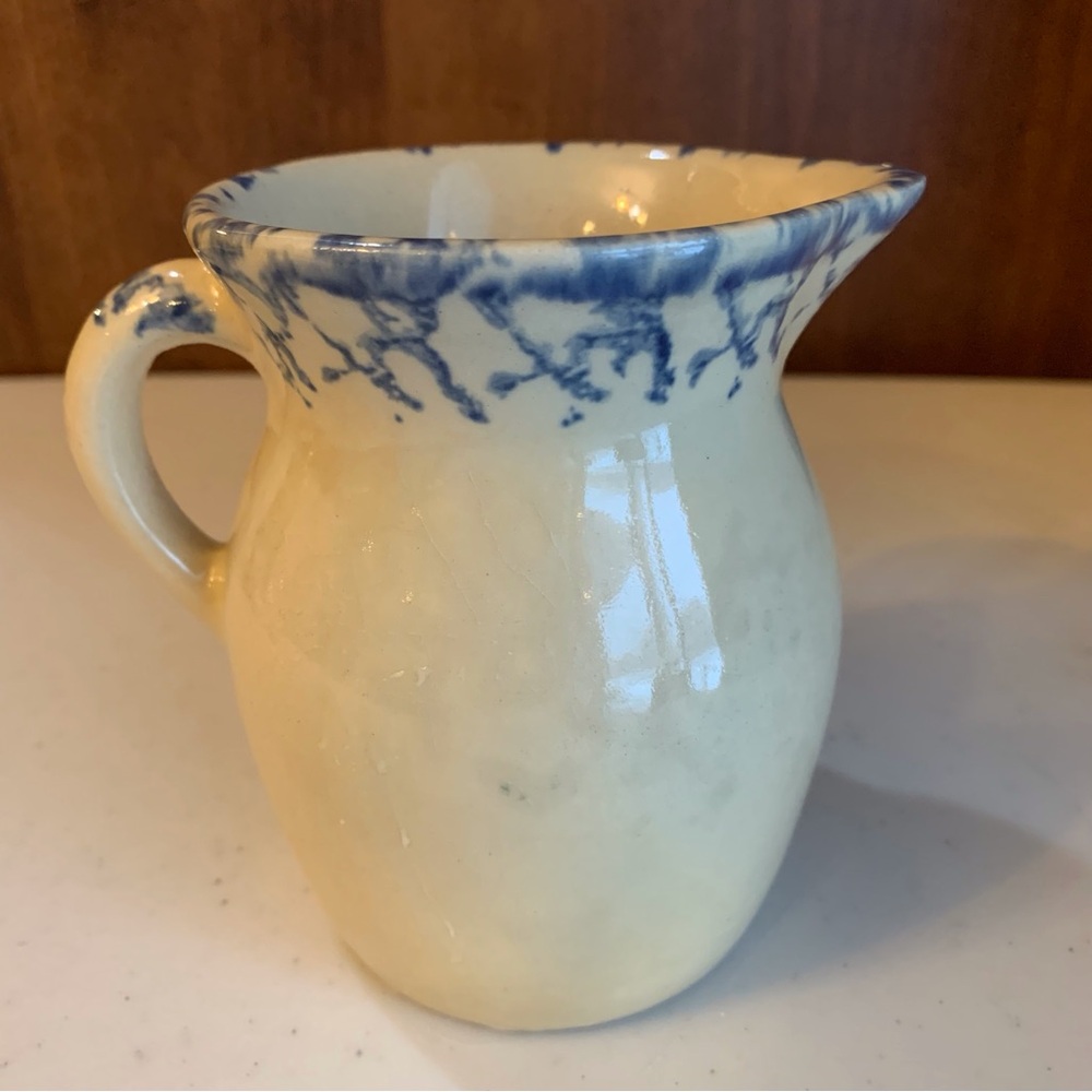 Robinson Ransbottom Roseville Pitcher Creamer Sponge Ware Blue Wheat - Picture 2 of 7